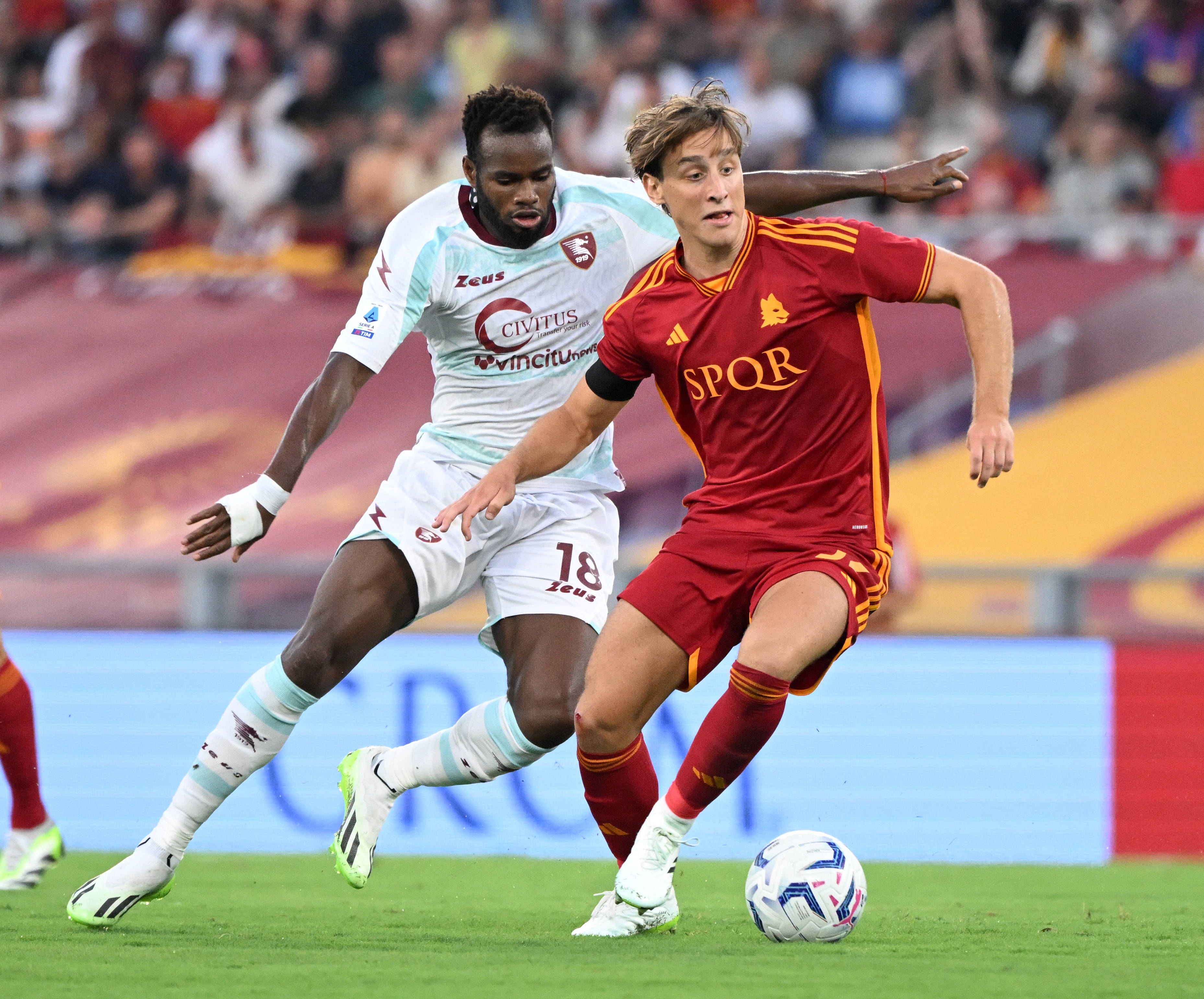 莎拉波娃在尤文图斯比赛中重要助攻，败北引发热议！