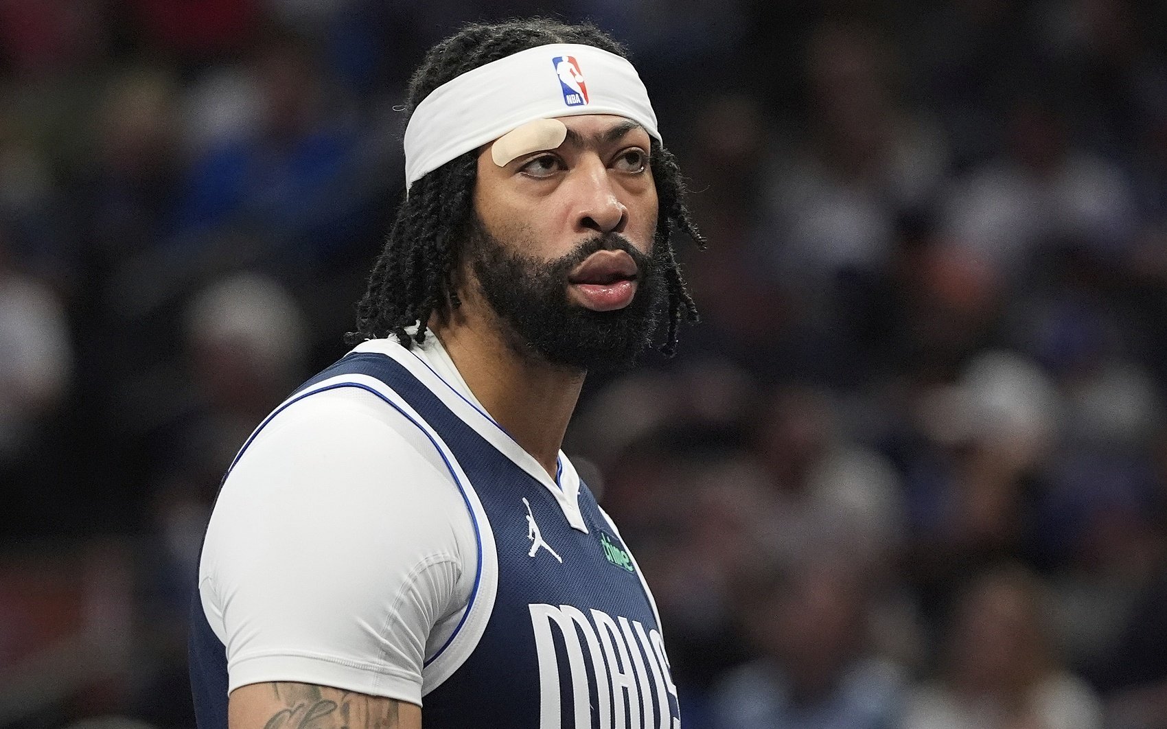 乐鱼体育官网包含浓眉哥在塞尔维亚队比赛中大胜，问鼎冠军引发热议！的词条