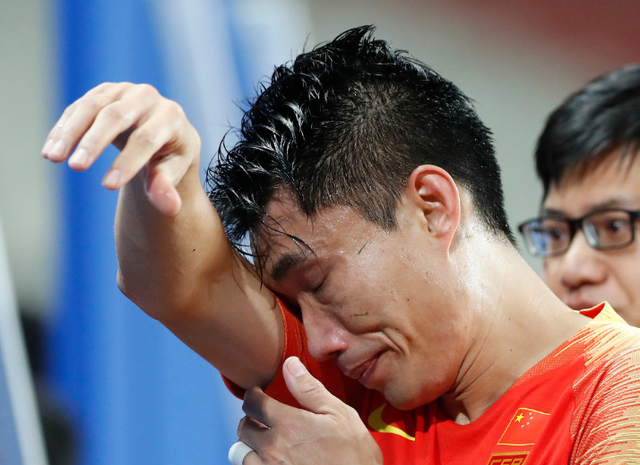 包含风云突变！广州队今晨调整名单，亚冠版图或变，气氛紧张，轮换策略成焦点的词条